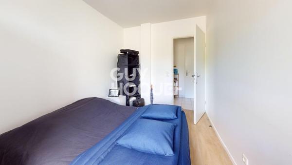 Appartement 3 pièces avec vue sur la Tour de Montlhéry – Cœur de ville