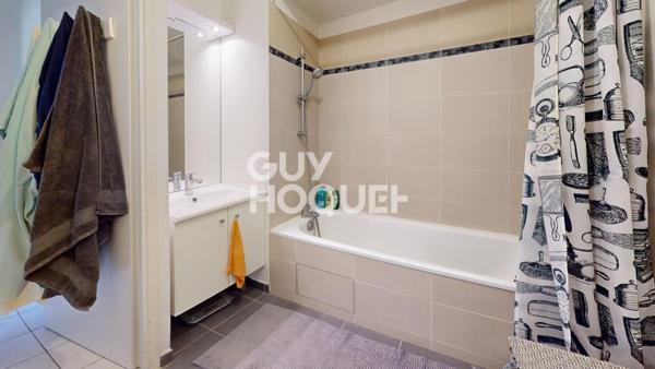 Appartement 3 pièces avec vue sur la Tour de Montlhéry – Cœur de ville