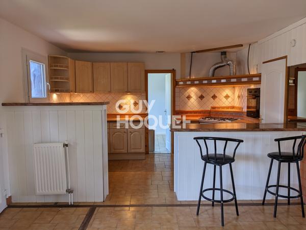 MAISON INDIVIDUELLE A LOUER - 3 CHAMBRES - GARAGE - JARDIN - 93.64 m² - PRADETTES