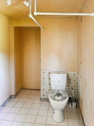 Propriete à vendre proche de VILLEFRANCHE D'ALLIER (03) Maison , granges ,écurie , garage , Terrain 10 ha