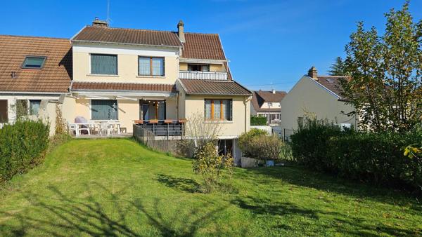Maison 5-6 chambres / 2 salles d'eau sur grand sous-sol