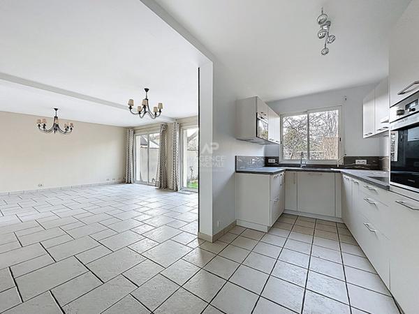 Montesson Village Maison 7 pièce(s) 153 m² €649 000 ** - Référence 161618