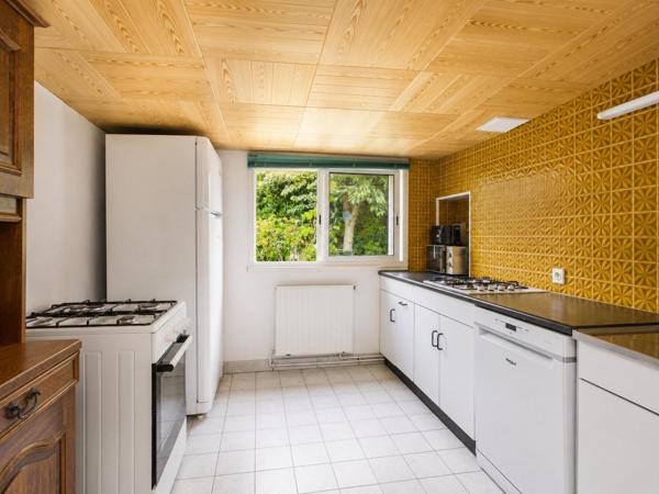 Maison familiale 4 chambres avec jardin et garage à Saint-Pol-de-Léon