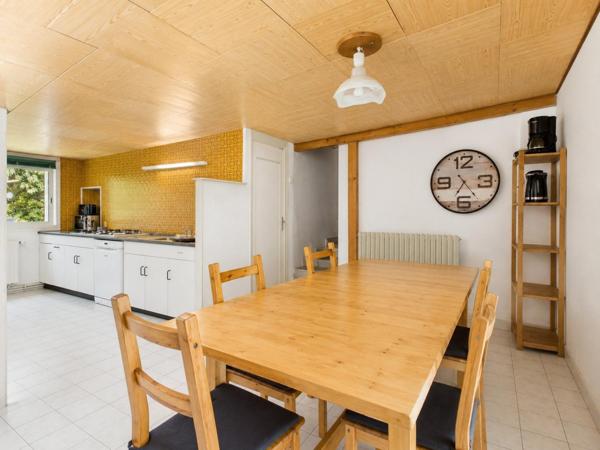 Maison familiale 4 chambres avec jardin et garage à Saint-Pol-de-Léon