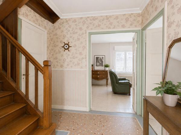 Maison familiale 4 chambres avec jardin et garage à Saint-Pol-de-Léon