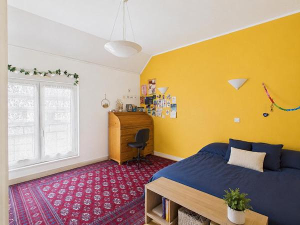 Maison familiale 4 chambres avec jardin et garage à Saint-Pol-de-Léon