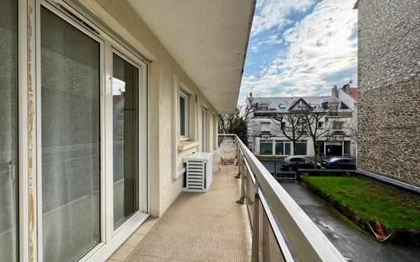 Appartement à louer    3 pièces • 78,40 m2 Saint-Maur-des-Fossés