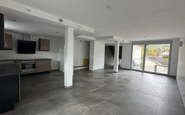 Maison à vendre    7 pièces •  Albens