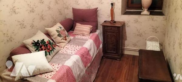 EXCLUSIVITE LMBS. IDEAL FAMILLE NOMBREUSE! Dans le bourg de Périgné proche écoles et commerces ...