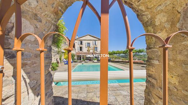 MAISON AVEC VUE MAGNIFIQUE EN COEUR DE VILLAGE - JARDINS, PISCINE, GARAGE Cordes sur ciel