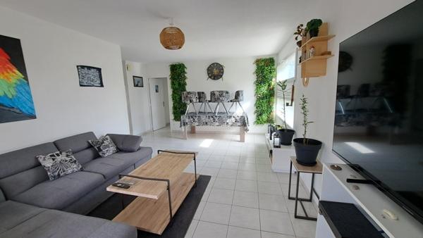 Appartement à vendre |  Saint-Seurin-sur-l'Isle |  3 pièces | 71 m²