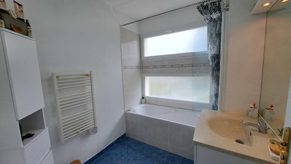 Appartement à vendre |  Saint-Seurin-sur-l'Isle |  3 pièces | 71 m²