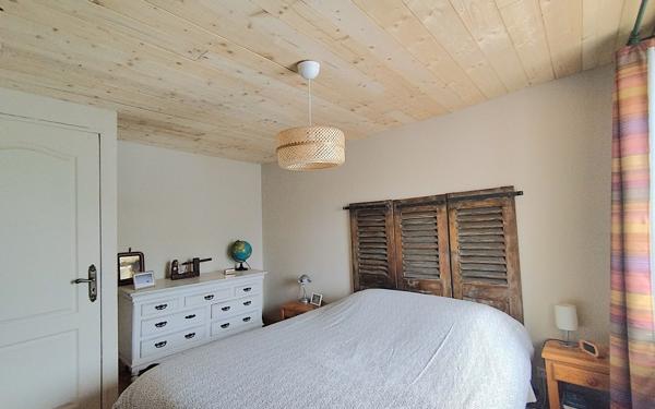 Maison à louer    4 pièces •  Laguiole