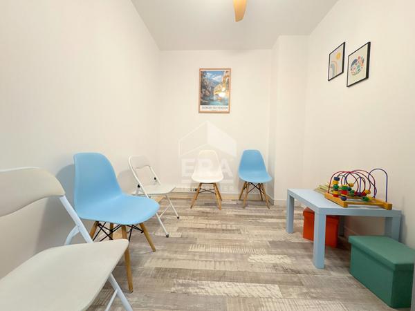 A LOUER 04100 MANOSQUE CENTRE VILLE - BUREAU D'ENVIRON 12M²