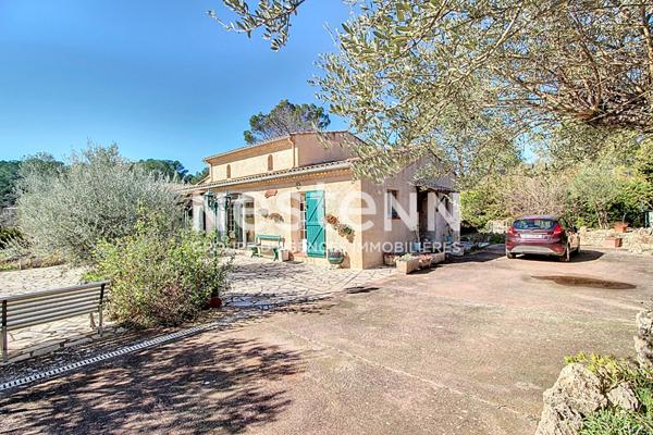 À Vendre ! Propriété au Calme à Lorgues 174m² sur un terrain de 6400m² clos