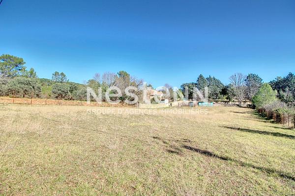 À Vendre ! Propriété au Calme à Lorgues 174m² sur un terrain de 6400m² clos