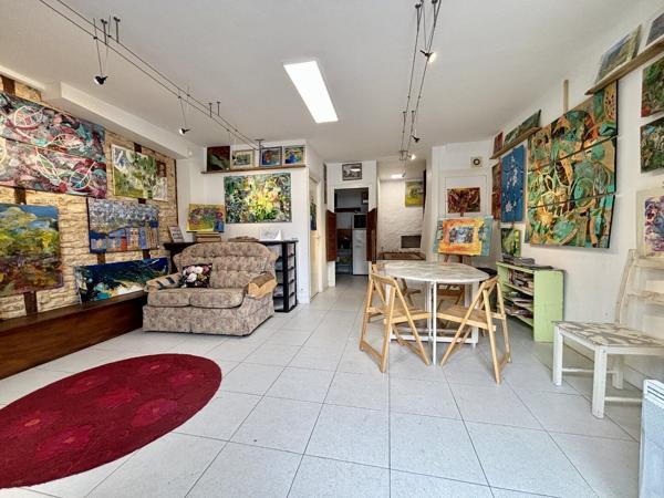 Maison avec local commercial et potentiel locatif, Centre de Ruffec Ruffec