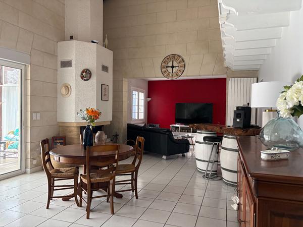 Maison Maison T6 de 170m² au centre de Bègles avec garage double sur une parcelle de 550m² 200 m²