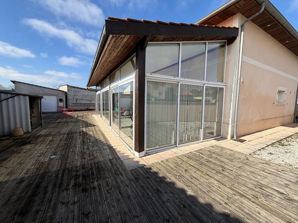 Maison Maison T6 de 170m² au centre de Bègles avec garage double sur une parcelle de 550m² 200 m²