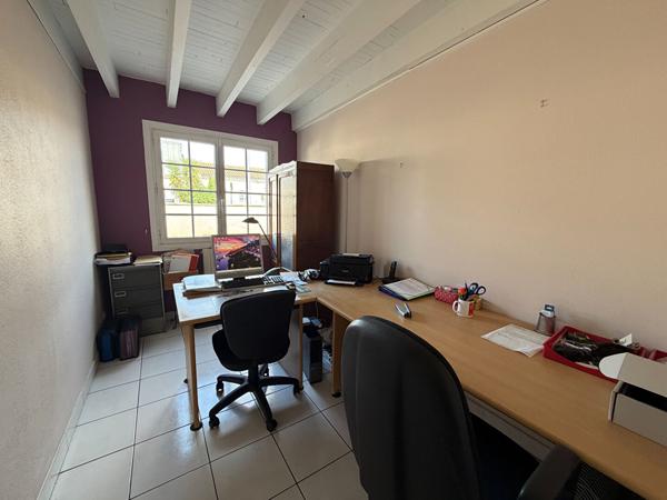 Maison Maison T6 de 170m² au centre de Bègles avec garage double sur une parcelle de 550m² 200 m²