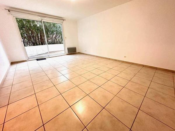 Appartement 2 pièces                                        - 44000 Nantes Réf : 12228
