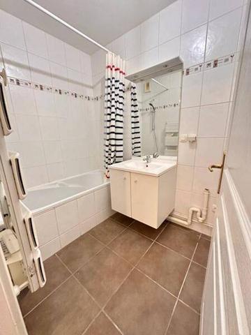 Appartement 2 pièces                                        - 44000 Nantes Réf : 12228