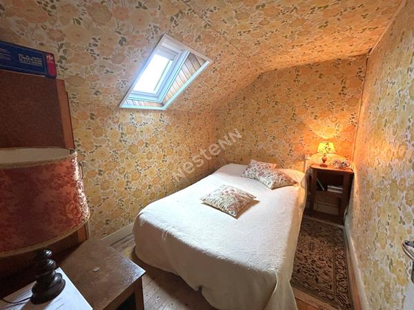 MAISON DE VILLE 2 CHAMBRES AVEC DEPENDANCES ET TERRAIN A BAGNEUX (INDRE 36)