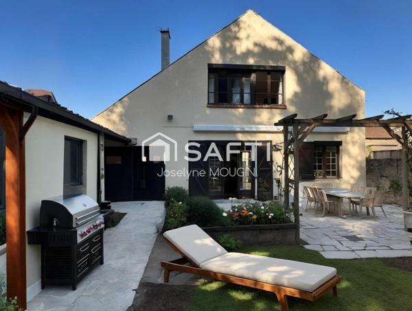 Maison individuelle avec jardin, dépendances , garage.