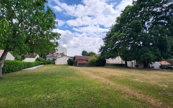 Terrain à vendre    Limoges