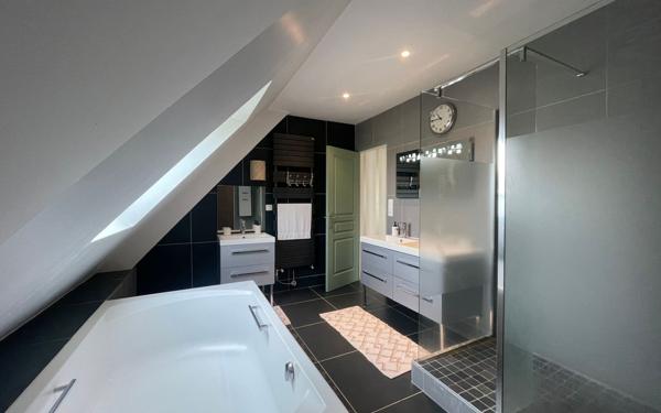 Maison à vendre    6 pièces • 170 m2 Mesquer