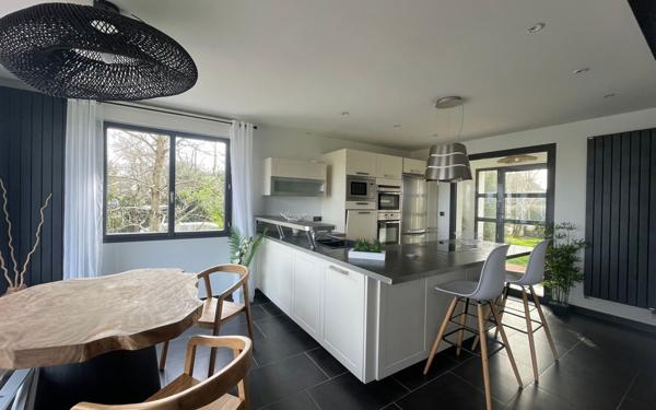 Maison à vendre    6 pièces • 170 m2 Mesquer