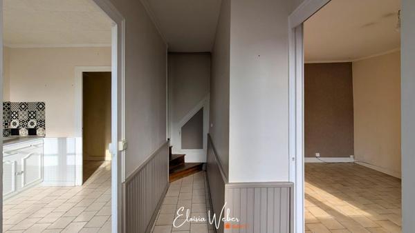 Charmante et lumineuse maison de bourg en impasse.