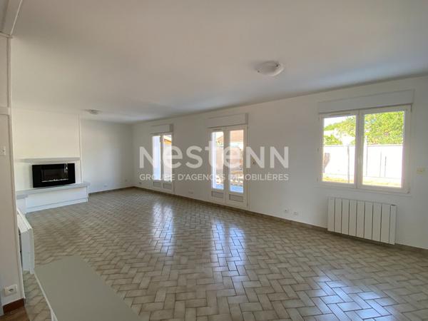 Maison individuelle à vendre à Écommoy 2 chambres terrain 440 m² Rénovée Garage