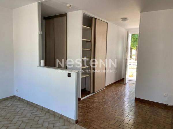 Maison individuelle à vendre à Écommoy 2 chambres terrain 440 m² Rénovée Garage