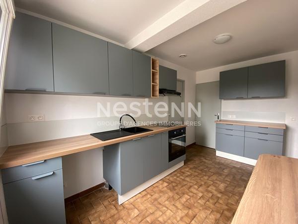 Maison individuelle à vendre à Écommoy 2 chambres terrain 440 m² Rénovée Garage
