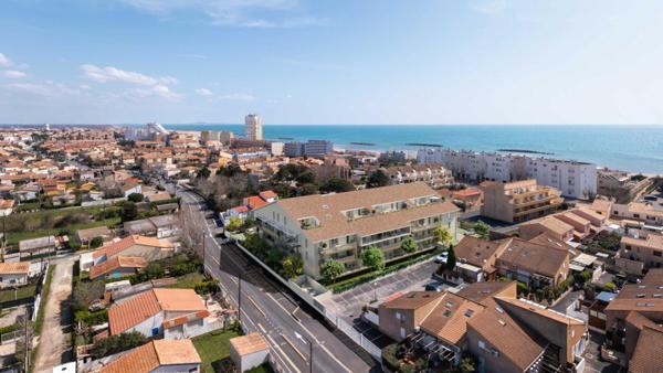 À 150 m de la plage. T3 lumineux de près de 60 m², avec 2 parkings