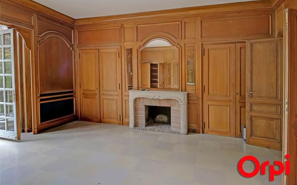 Maison à vendre    16 pièces • 597 m2 Bourgoin-Jallieu