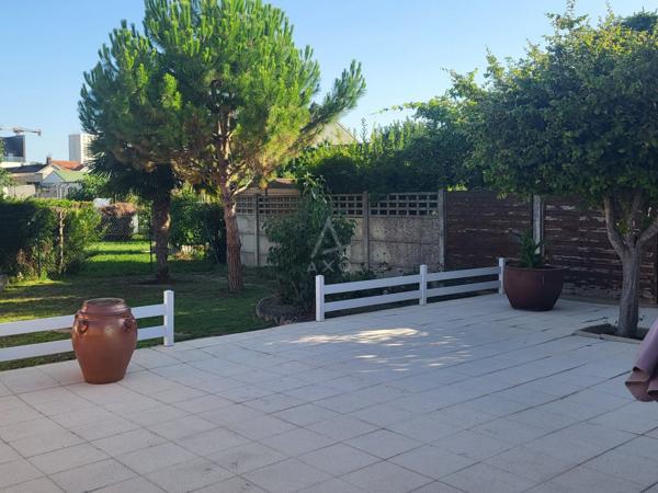 REIMS - MAISON DE VILLE climatisée avec JARDIN, GARAGE DOUBLE, CAVE et DEPANDANCE