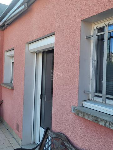 REIMS - MAISON DE VILLE climatisée avec JARDIN, GARAGE DOUBLE, CAVE et DEPANDANCE