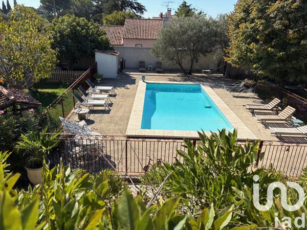 Maison à vendre 10 pièces 273 m² Morières-lès-Avignon