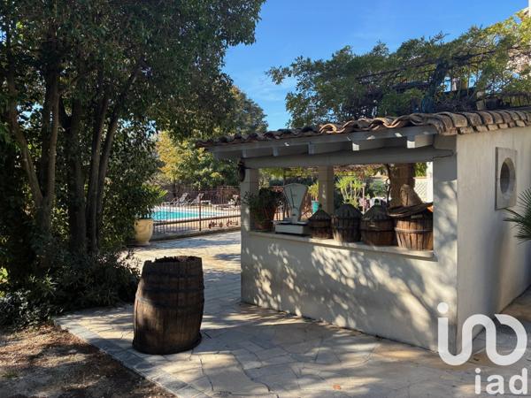 Maison à vendre 10 pièces 273 m² Morières-lès-Avignon