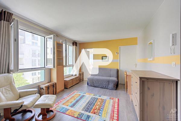 Appartement Rueil Malmaison 1 pièce(s) 35 m² 197 000 € **  - Référence  19906