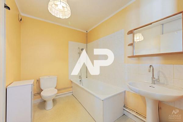 Appartement Rueil Malmaison 1 pièce(s) 35 m² 197 000 € **  - Référence  19906