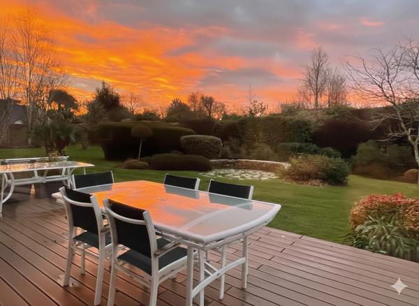 Fouesnant, maison d'architecte de 170 m² sur un jardin paysagé de 3000 m² !