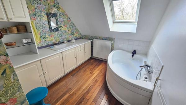 Exclusivité / Houdan 14 mn /  Maison familiale avec sous-sol / 4 chambres