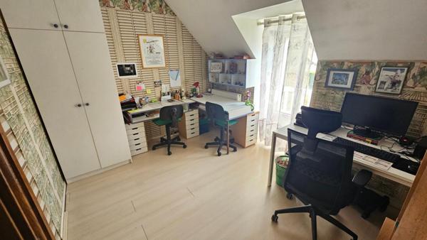 Exclusivité / Houdan 14 mn /  Maison familiale avec sous-sol / 4 chambres