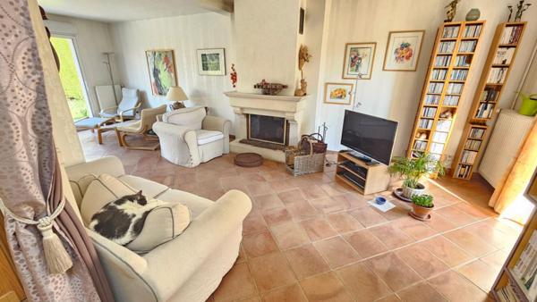 Exclusivité / Houdan 14 mn /  Maison familiale avec sous-sol / 4 chambres