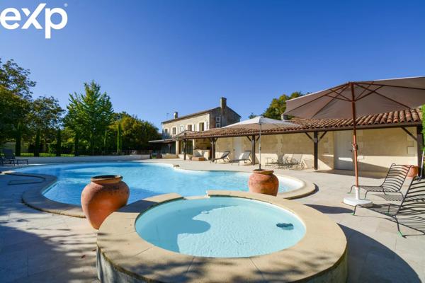 Exceptionnel proche de Bordeaux-Demeure familiale rénovée  avec Piscine et Parc