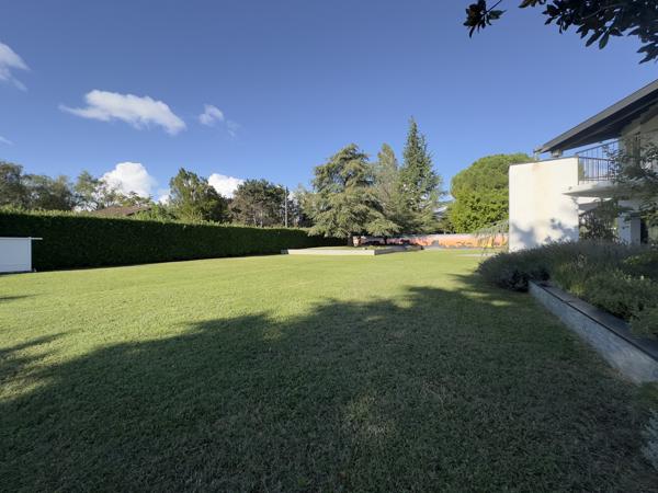 ST CYR AU MT D'OR - Maison d'architecte de 353m2 sur 3000m2 de terrain