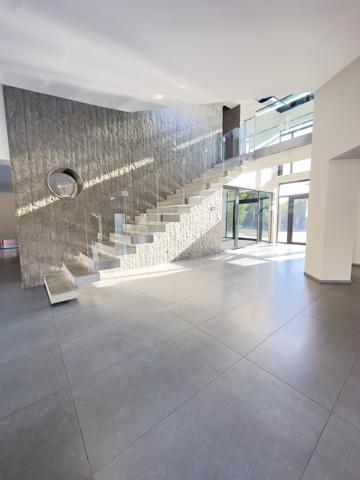 ST CYR AU MT D'OR - Maison d'architecte de 353m2 sur 3000m2 de terrain